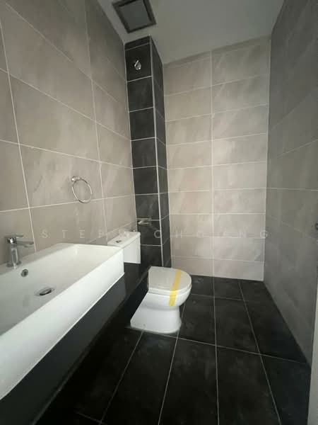 Semi-Detached House for Sale in Taman Sutera Utama (Skudai) - Steph Choong - Bathroom - PropertyGuru.com.my
