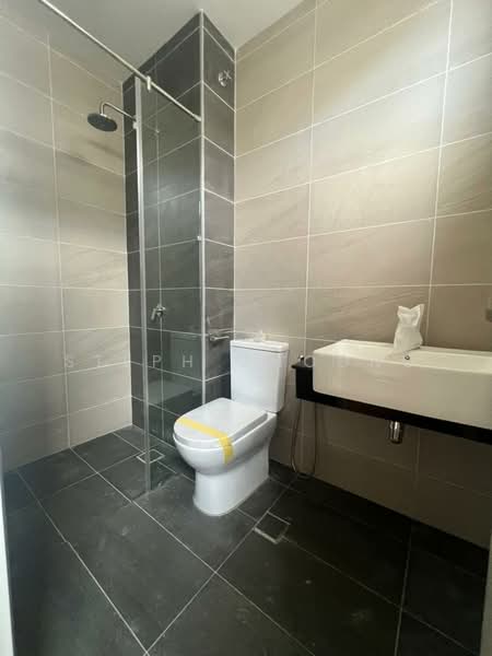 Semi-Detached House for Sale in Taman Sutera Utama (Skudai) - Steph Choong - Bathroom - PropertyGuru.com.my