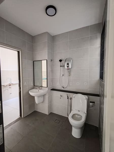 Rumah Teres 2-Tingkat untuk Dijual di Elmina (Shah Alam) - Alicia Soo - Bathroom - PropertyGuru.com.my