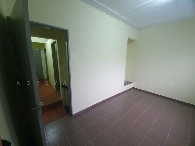Terraced House for Rent in Taman Melaka Jaya (Batu Berendam) - Norsyahidah Razlan - Interior - PropertyGuru.com.my
