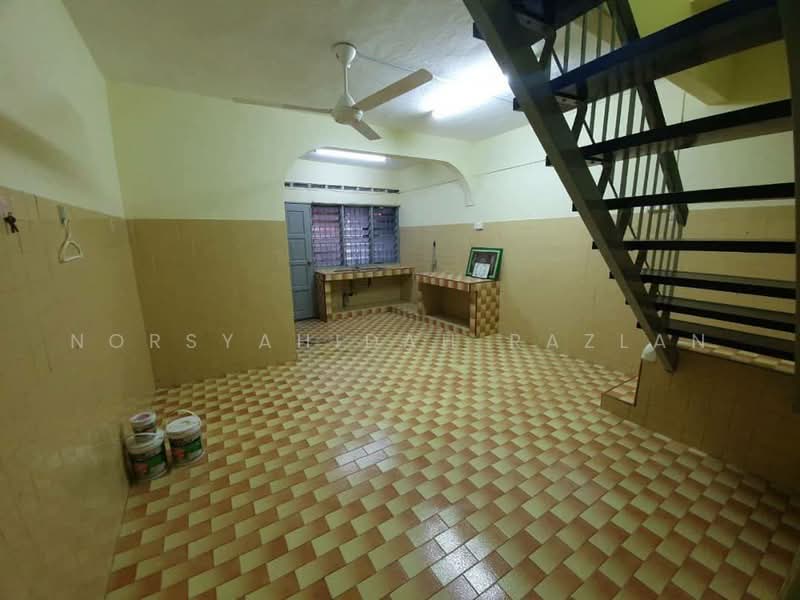 Terraced House for Rent in Taman Melaka Jaya (Batu Berendam) - Norsyahidah Razlan - Interior - PropertyGuru.com.my