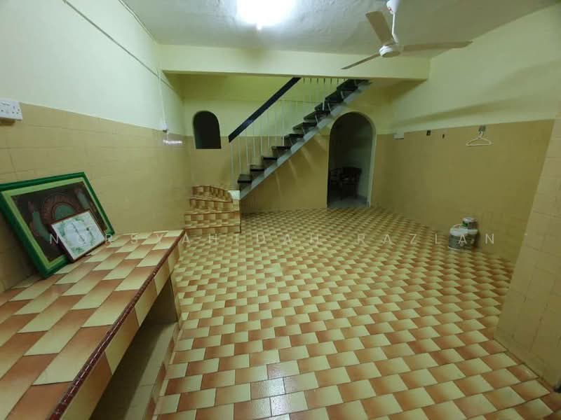 Terraced House for Rent in Taman Melaka Jaya (Batu Berendam) - Norsyahidah Razlan - Interior - PropertyGuru.com.my
