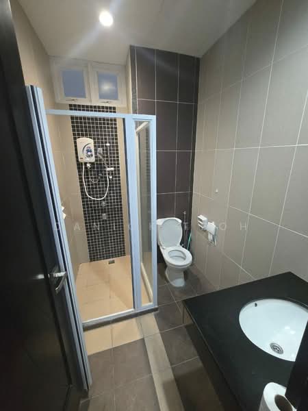 Kondominium untuk Disewa di Fettes Residence - Danick Teoh - Bathroom - PropertyGuru.com.my