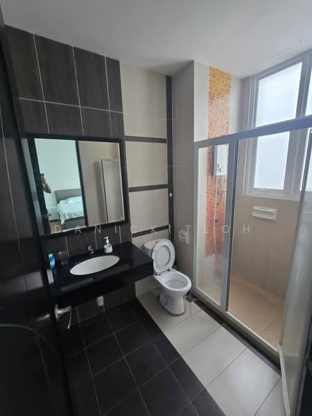 Kondominium untuk Disewa di Fettes Residence - Danick Teoh - Bathroom - PropertyGuru.com.my