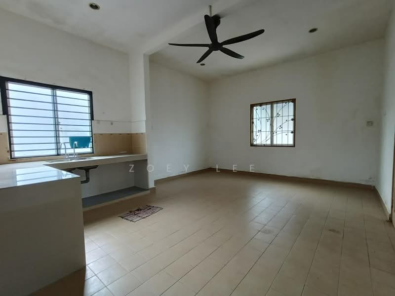 1-storey Terraced House for Sale in Mutiara Rini (Skudai) - Zoey Lee - Kitchen - PropertyGuru.com.my