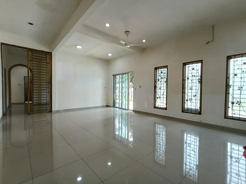 1-storey Terraced House for Sale in Mutiara Rini (Skudai) - Zoey Lee - Living Room - PropertyGuru.com.my