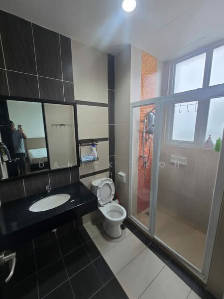 Kondominium untuk Disewa di Fettes Residence - Danick Teoh - Bathroom - PropertyGuru.com.my