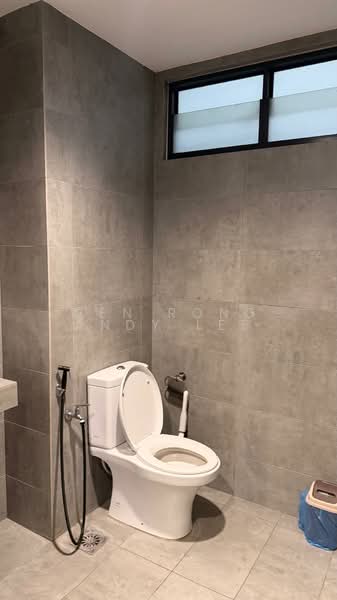 Kediaman Servis untuk Dijual di Dorsett Waterfront Subang - Wen Rong Andy Lee - Bathroom - PropertyGuru.com.my