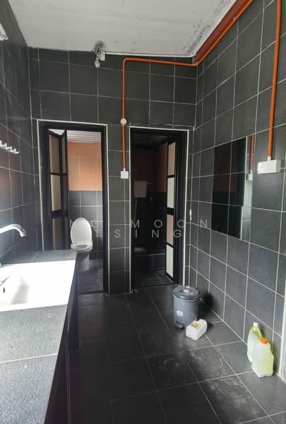 Kilang untuk Disewa di Subang Jaya (Selangor) - Ng Moon Tsing - Bathroom - PropertyGuru.com.my