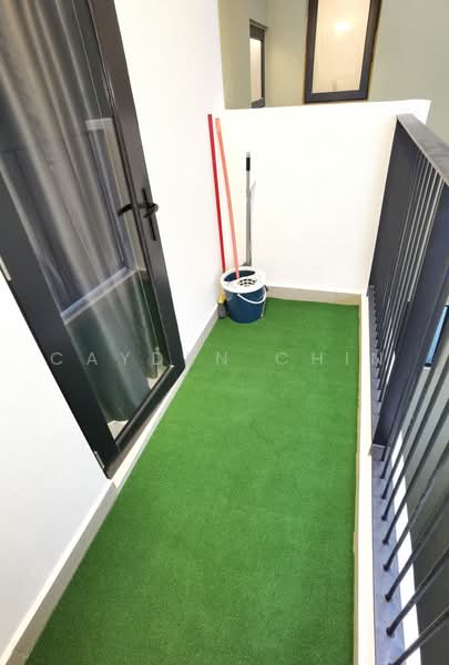 Kediaman Servis untuk Disewa di Parc 3 - Cayden Chin - Balcony - PropertyGuru.com.my