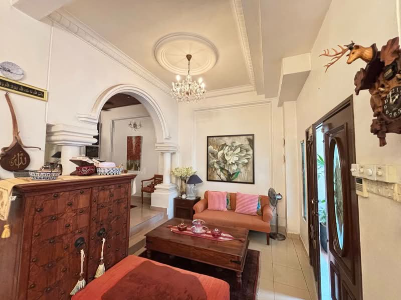Rumah Teres 2.5-Tingkat untuk Dijual di Shah Alam (Selangor) - Syamsul Ilham - Living Room - PropertyGuru.com.my