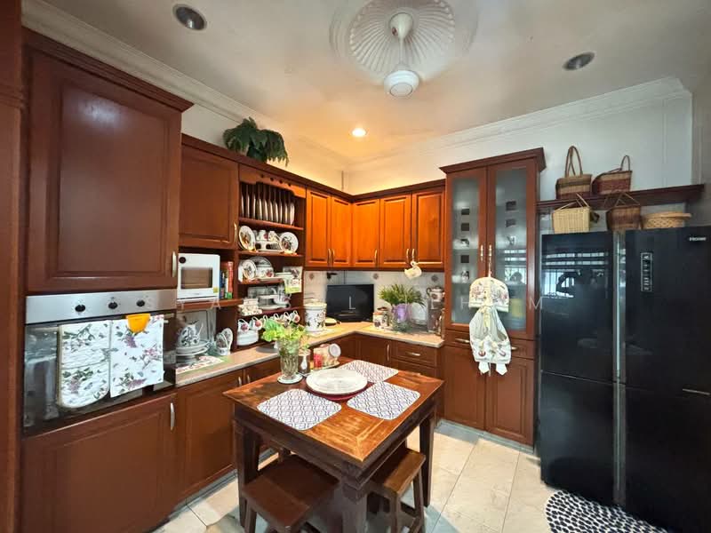 Rumah Teres 2.5-Tingkat untuk Dijual di Shah Alam (Selangor) - Syamsul Ilham - Kitchen - PropertyGuru.com.my