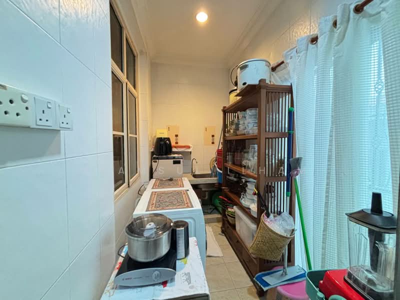 Rumah Teres 2.5-Tingkat untuk Dijual di Shah Alam (Selangor) - Syamsul Ilham - Kitchen - PropertyGuru.com.my
