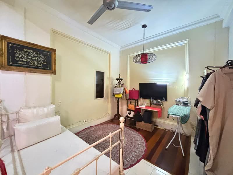 Rumah Teres 2.5-Tingkat untuk Dijual di Shah Alam (Selangor) - Syamsul Ilham - Bedroom - PropertyGuru.com.my