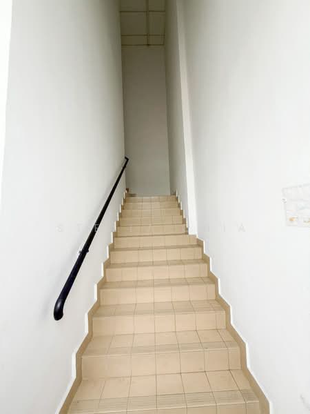 Kilang untuk Disewa di Taman Perindustrian Senai (Senai) - Stella Chia - Corridor - PropertyGuru.com.my