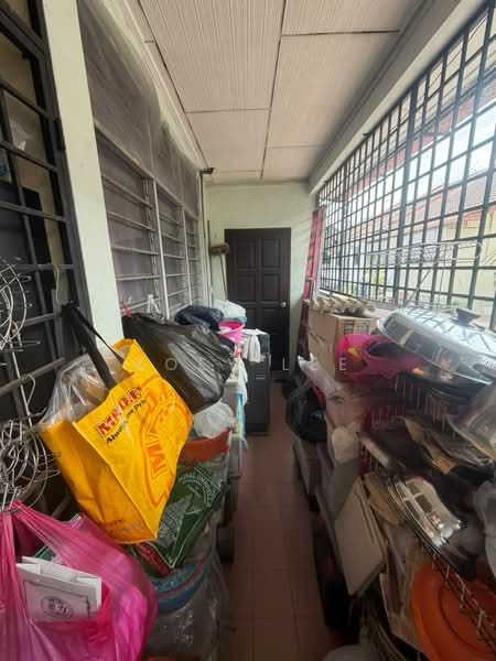 Rumah Teres 1-Tingkat untuk Dijual di Taman Perling (Perling) - Zoey Lee - Corridor - PropertyGuru.com.my