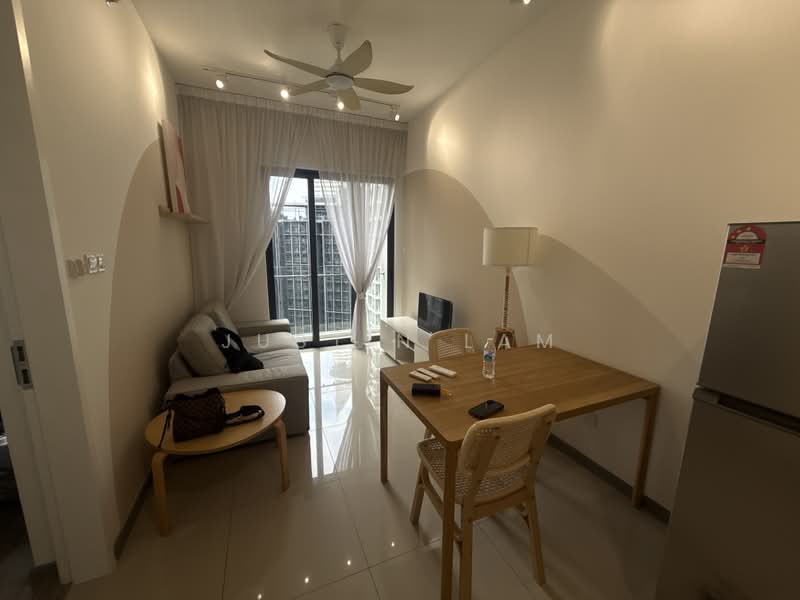 Kediaman Servis untuk Dijual di Southlink - Justin Lam - Living Room - PropertyGuru.com.my
