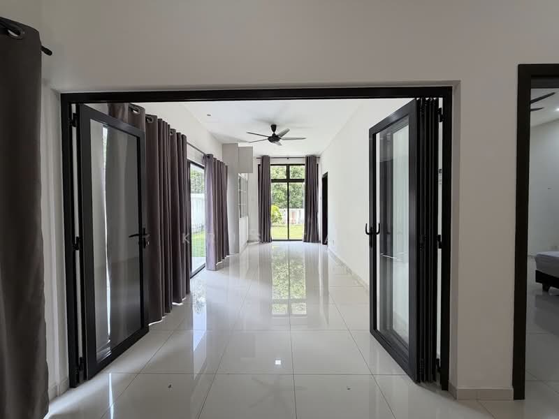 Rumah Berkembar untuk Dijual di Jade Hills (Kajang) - Kris Tan - Living Room - PropertyGuru.com.my
