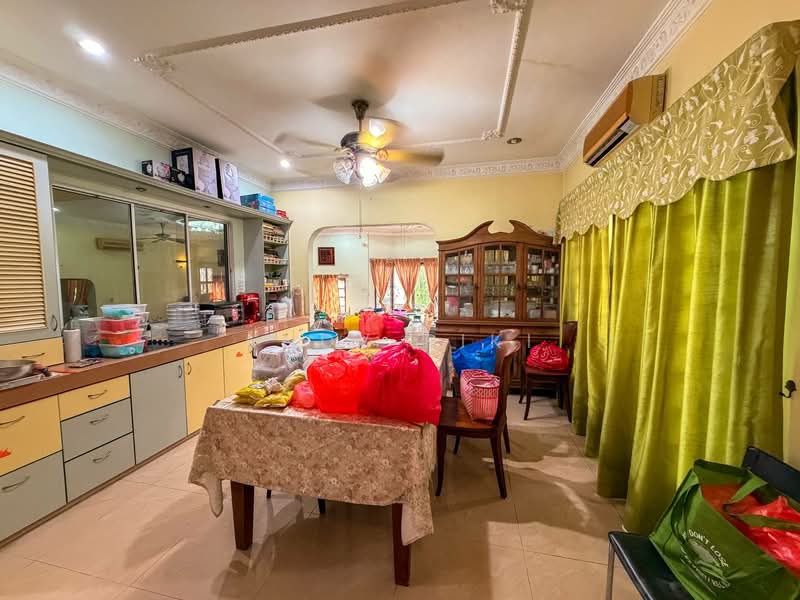 Bungalow House for Sale in Kayangan Heights (Shah Alam) - Andy Riki - Kitchen - PropertyGuru.com.my