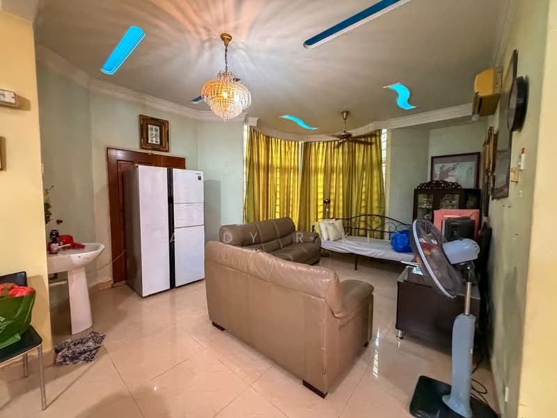 Bungalow House for Sale in Kayangan Heights (Shah Alam) - Andy Riki - Living Room - PropertyGuru.com.my