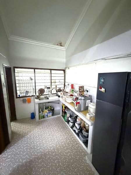 Rumah Teres 1-Tingkat untuk Dijual di Taman Perling (Perling) - Karl Lim - Kitchen - PropertyGuru.com.my