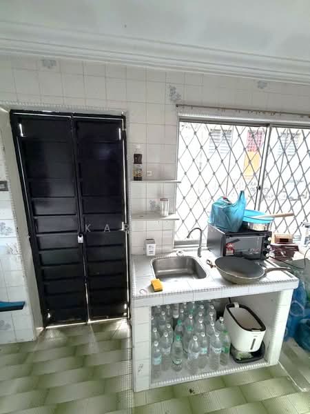 Rumah Teres 1-Tingkat untuk Dijual di Taman Perling (Perling) - Karl Lim - Kitchen - PropertyGuru.com.my