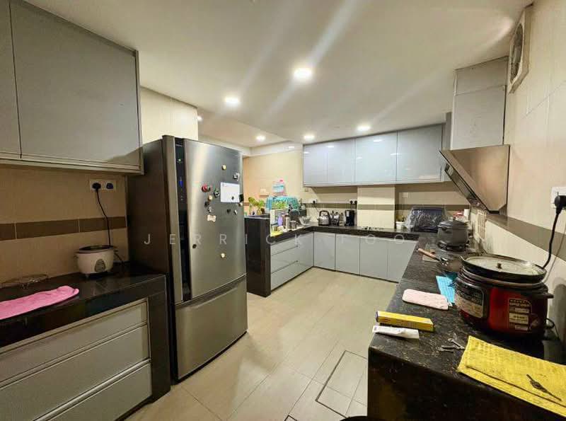 3-storey Terraced House for Sale in U16, Taman Bukit Subang (Shah Alam) - Jerrick Foo - Kitchen - PropertyGuru.com.my