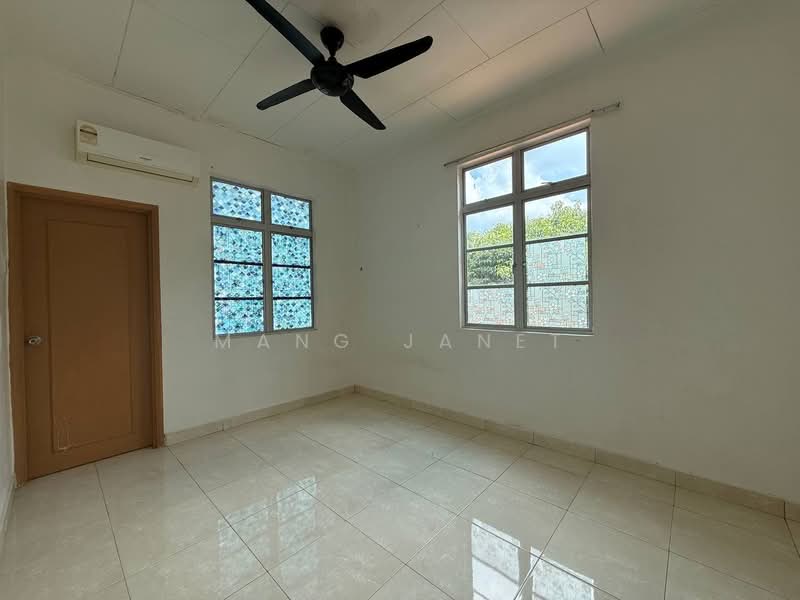2-storey Terraced House for Sale in Austin Perdana (Tebrau) - Mang Janet - PropertyGuru.com.my
