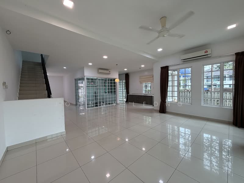 Rumah Teres 2.5-Tingkat untuk Dijual di Setia Eco Glades (Cyberjaya) - Johnny Leong - Living Room - PropertyGuru.com.my