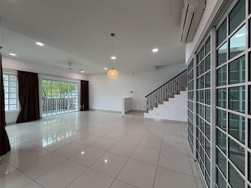Rumah Teres 2.5-Tingkat untuk Dijual di Setia Eco Glades (Cyberjaya) - Johnny Leong - Living Room - PropertyGuru.com.my