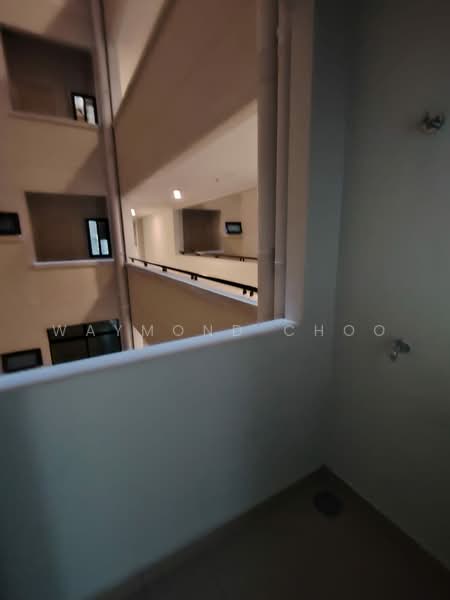 Kediaman Servis untuk Dijual di The Tropika - Waymond Choo - Corridor - PropertyGuru.com.my
