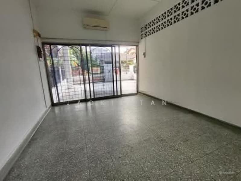 1-storey Terraced House for Sale in SS 3, Taman Universiti (Petaling Jaya) - Jackie Tan - Living Room - PropertyGuru.com.my