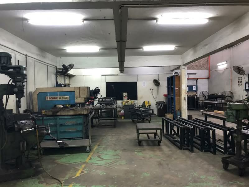 Semi-D Factory for Rent in Kawasan Perindustrian Prai (Perai) - Jack Saw - Interior - PropertyGuru.com.my