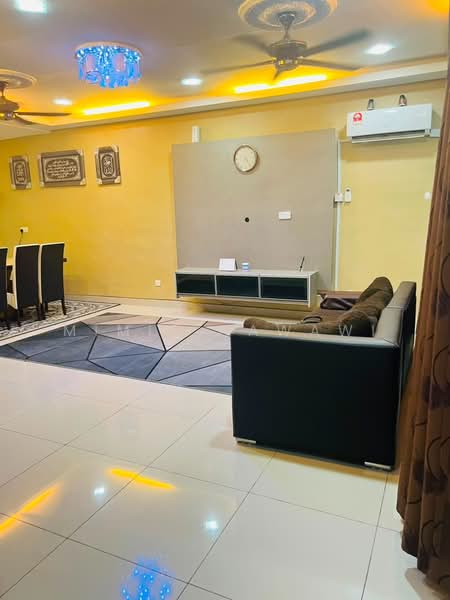 2-storey Terraced House for Rent in Semenyih Parklands (Beranang) - Mimie Nawawi - Living Room - PropertyGuru.com.my