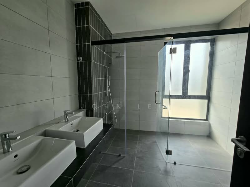 Semi-Detached House for Sale in Bandar Kinrara Seksyen 1 (Bandar Kinrara) - John Lee - Bathroom - PropertyGuru.com.my