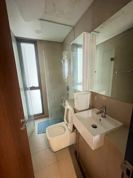Kondominium untuk Disewa di The Fennel - Kelvin Chen - Bathroom - PropertyGuru.com.my