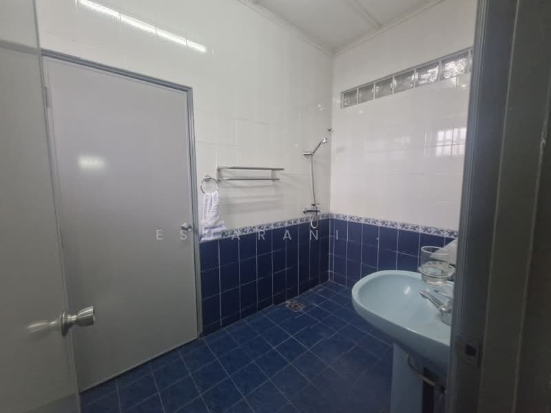 2-storey Terraced House for Sale in Taman hujan bubuk (Jalan Klang Lama (Old Klang Road)) - Esharani . - PropertyGuru.com.my