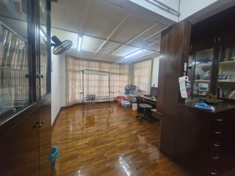 2-storey Terraced House for Sale in Taman hujan bubuk (Jalan Klang Lama (Old Klang Road)) - Esharani . - PropertyGuru.com.my