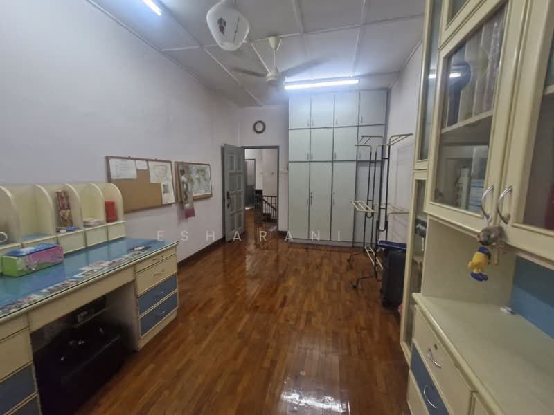 2-storey Terraced House for Sale in Taman hujan bubuk (Jalan Klang Lama (Old Klang Road)) - Esharani . - PropertyGuru.com.my