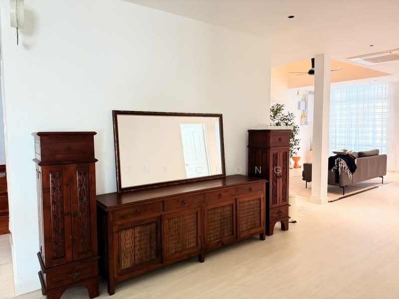 1-storey Terraced House for Sale in Taman Molek (Johor Bahru) - Tony Chong - Living Room - PropertyGuru.com.my