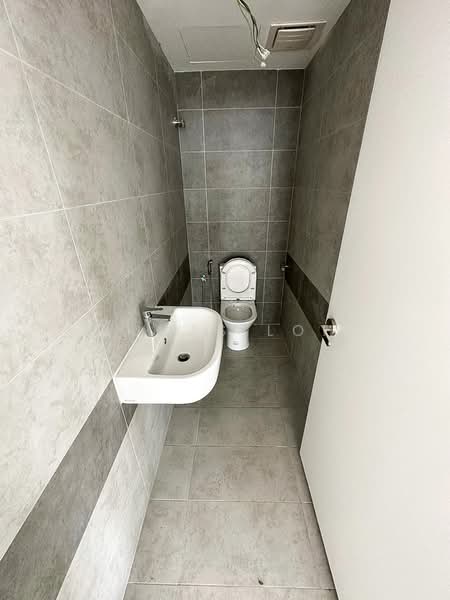 Semi-Detached House for Sale in Sungai Buloh (Selangor) - Lucas Loh - Bathroom - PropertyGuru.com.my