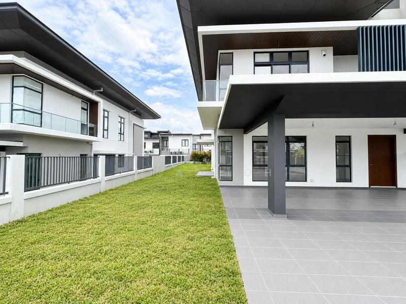 Semi-Detached House for Sale in Sungai Buloh (Selangor) - Lucas Loh - Exterior - PropertyGuru.com.my