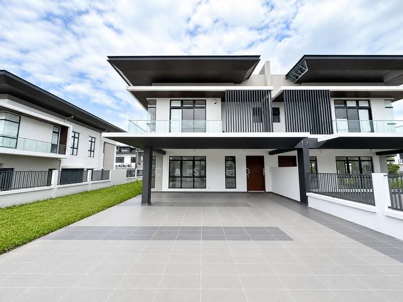 Semi-Detached House for Sale in Sungai Buloh (Selangor) - Lucas Loh - Exterior - PropertyGuru.com.my