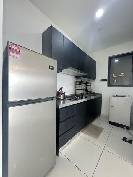Kediaman Servis untuk Dijual di Kenwingston Skylofts - Shue Sen - Kitchen - PropertyGuru.com.my