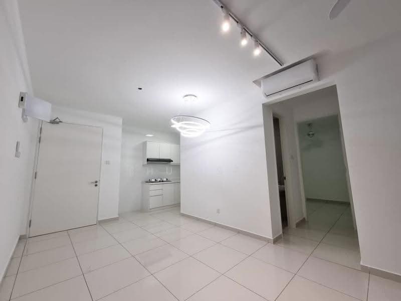 Kediaman Servis untuk Dijual di Kenwingston Skylofts - Shue Sen - Kitchen - PropertyGuru.com.my