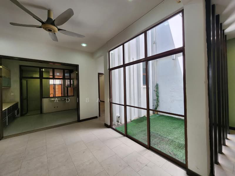 Rumah Teres 2-Tingkat untuk Dijual di Bukit Jelutong (Shah Alam) - Adibah Salim - Interior - PropertyGuru.com.my