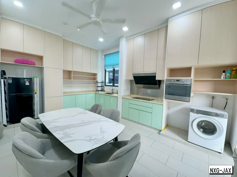 Semi-Detached House for Rent in Setia Alam (Selangor) - Cassey Lim - Kitchen - PropertyGuru.com.my
