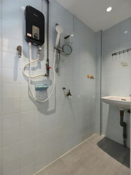 2-storey Terraced House for Sale in Bandar Baru Permas Jaya (Permas Jaya) - Christina Ang - Bathroom - PropertyGuru.com.my