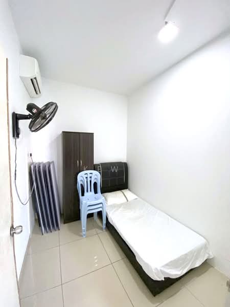 Service Residence for Rent at Platinum Lake PV 21 - Kew . - Bedroom - PropertyGuru.com.my