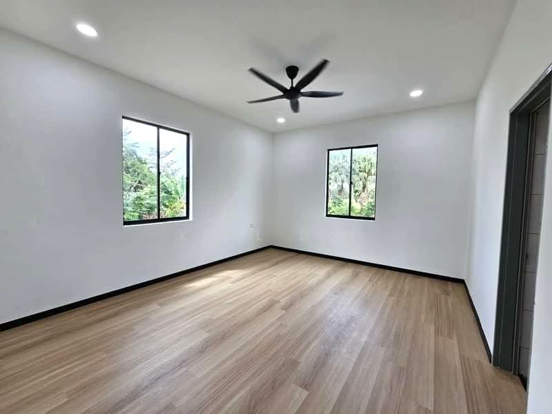 2-storey Terraced House for Sale in Taman Daya (Johor Bahru) - Karl Lim - Bedroom - PropertyGuru.com.my